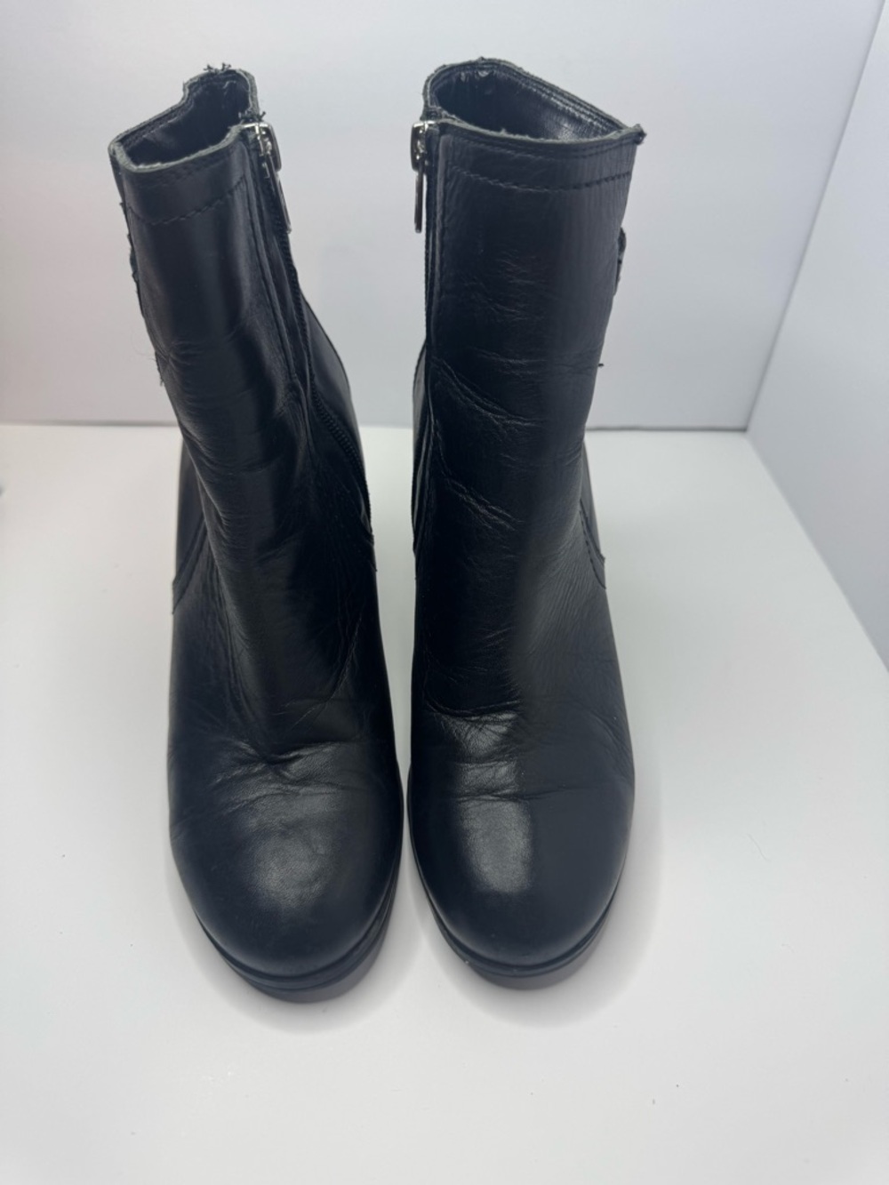 Marc Fisher'Kattie' Women's Black Leather Ankle Boots Size 7.5M